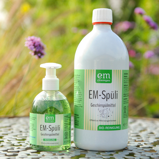 EM-Spüli Geschirrspülmittel erhältlich in der 250 ml Pumpflasche, in der 1 L Nachfüllflasche und im 5 L Kanister